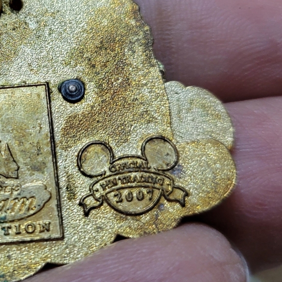 Walt Disney World 2007 Dream Collection Pin - Picture 3 of 4